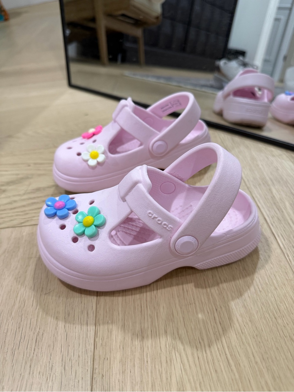 CROCS Kids Light Pink Clog Sandals with Colorful Flower Jibbitz